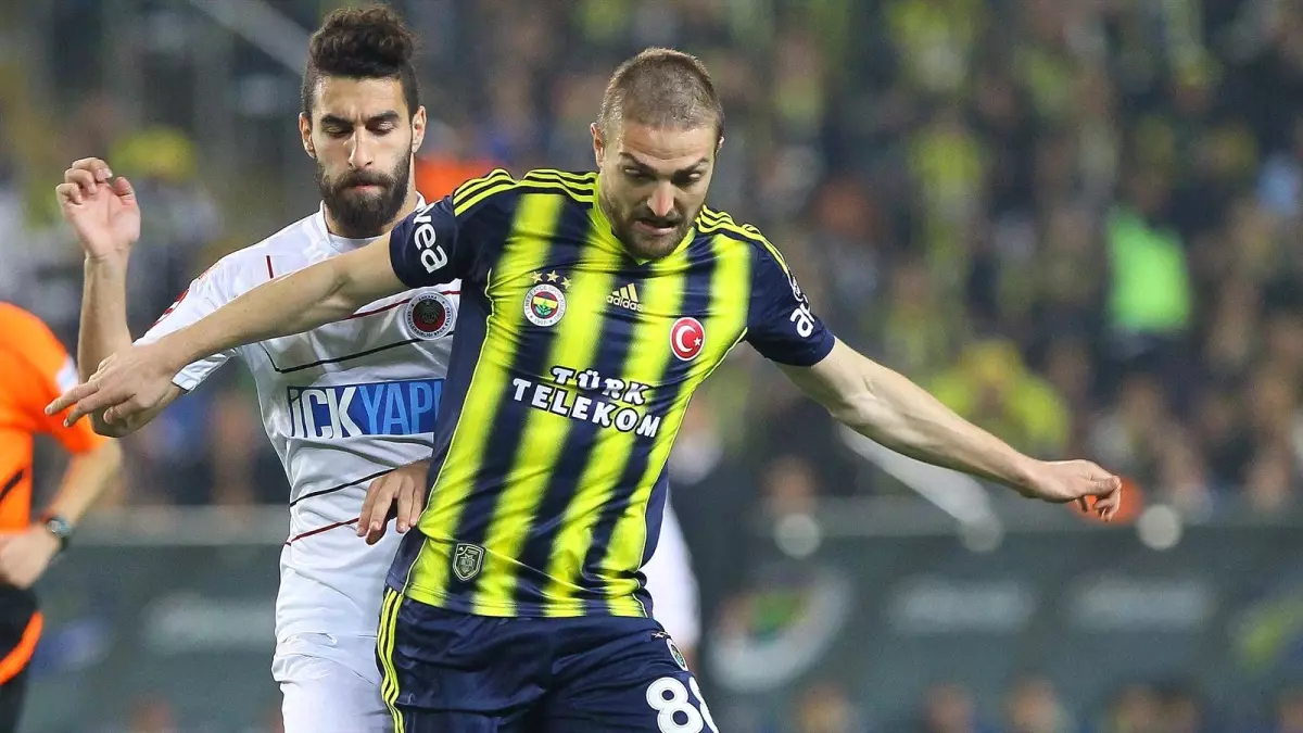 Caner Erkin Fenerbahöe ile Yeni Sözleşme İmzalayacak Mı?