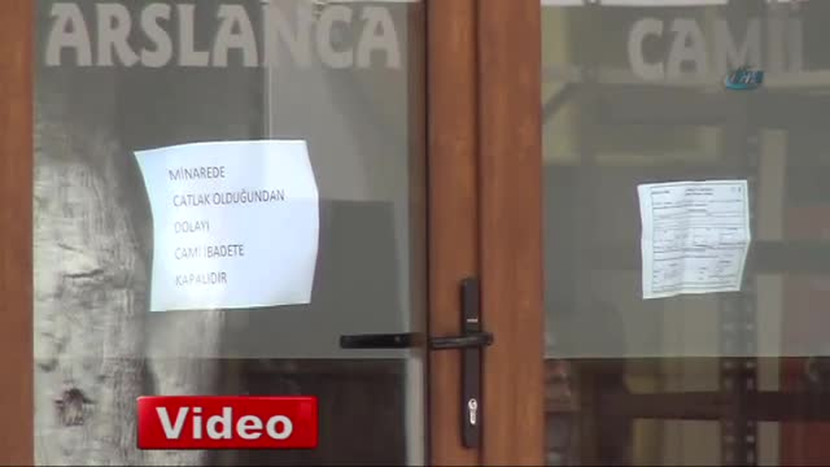 Depremin Vurduğu Cami İbadete Kapatıldı
