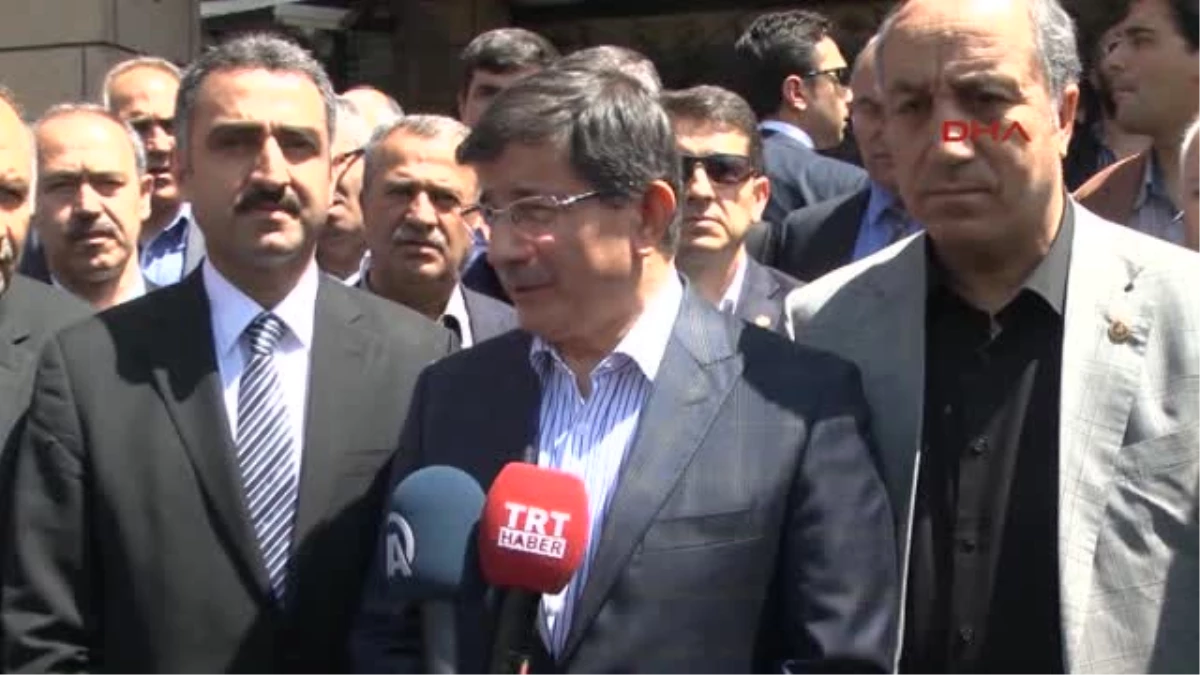 Dışişleri Bakanı Ahmet Davutoğlu Güroymak\'ta