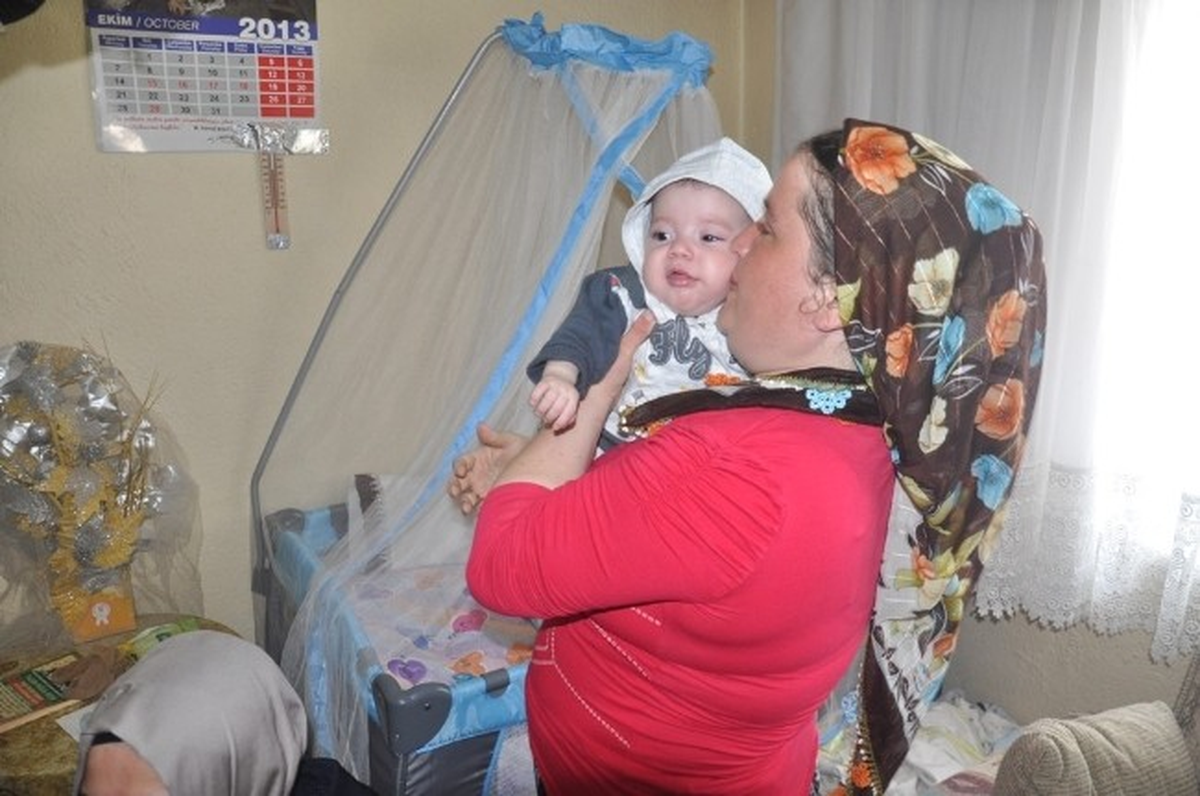 Esenler Belediyesi Maden Şehidinin İkizlerine Sahip Çıktı