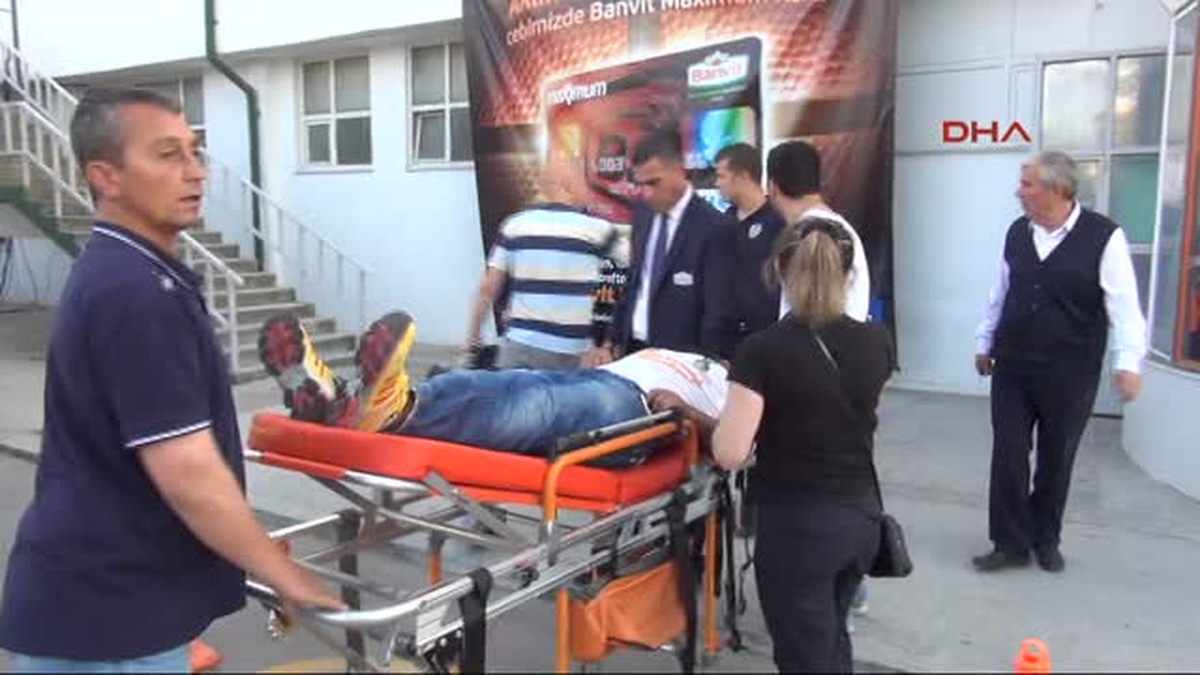 Galatasaray Liv Hospital Maçında Tribünlerde Olay