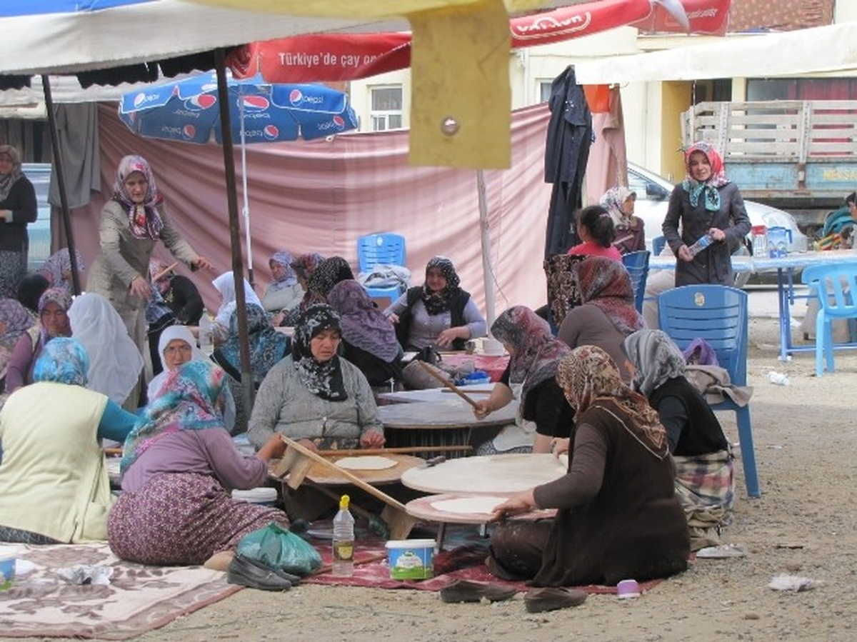 Hisarcık\'ta Eğitim Yararına Kermes