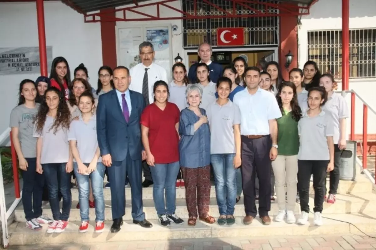 Hüseyin Sözlü, Günümüzün Yöneticilerine Mehmet Akif\'i Örnek Gösterdi