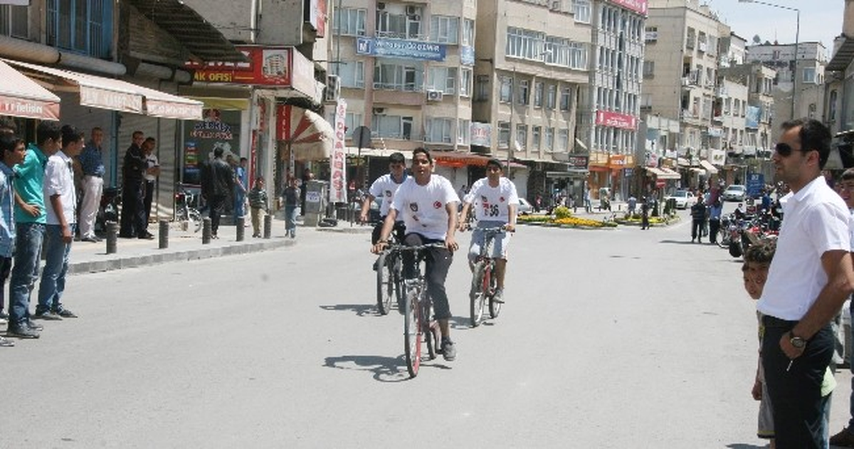 Kilis\'te Geleneksel Bisiklet Yarışması