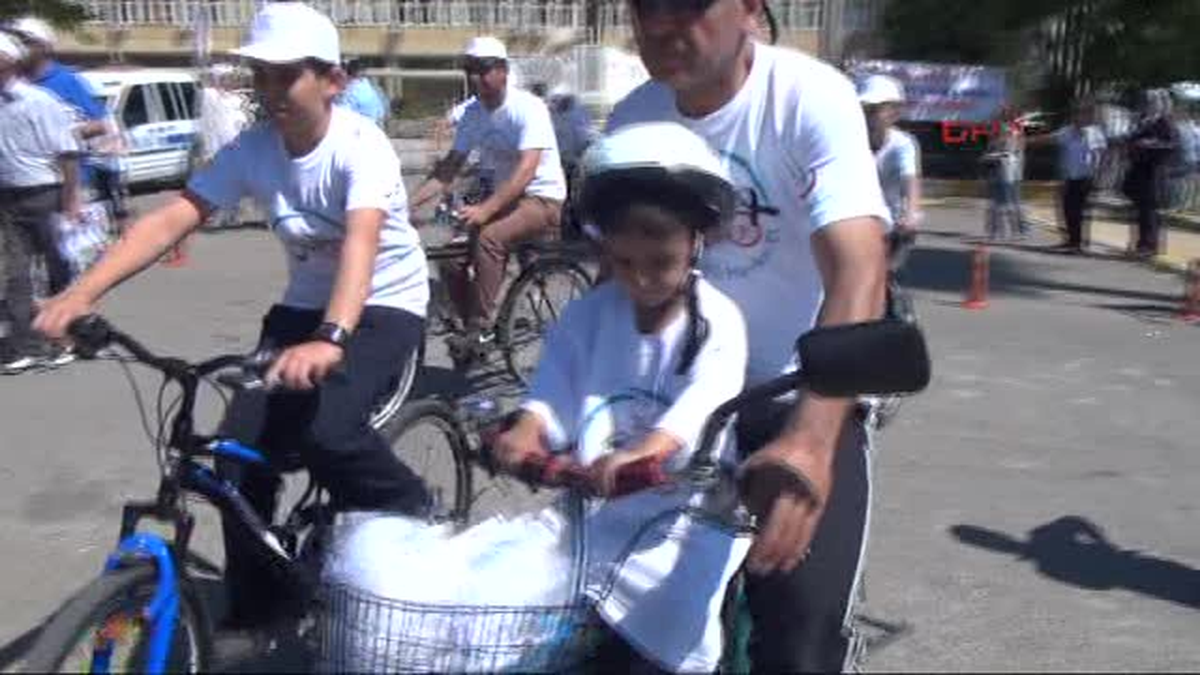 Obeziteye Karşı Pedal Çevirdiler