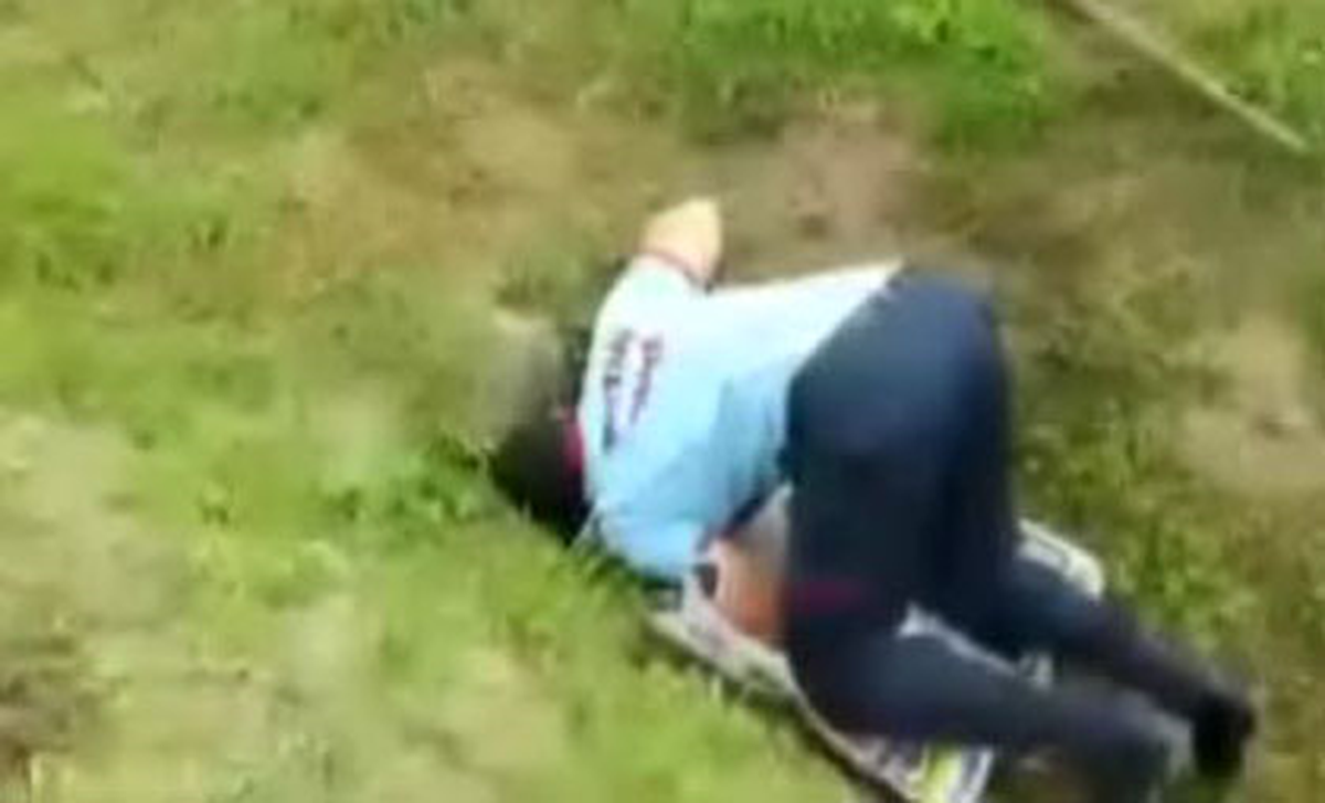 Su Kanalına Sıkışan Köpeği İtfaiye Çıkardı