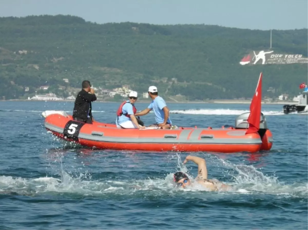 Türkiye Açık Su Yüzme Şampiyonası Çanakkale Boğazı\'nda Yapıldı