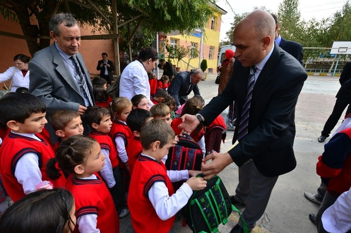 Yakutiye Belediyesinden Elazığ\'a Eğitim Desteği