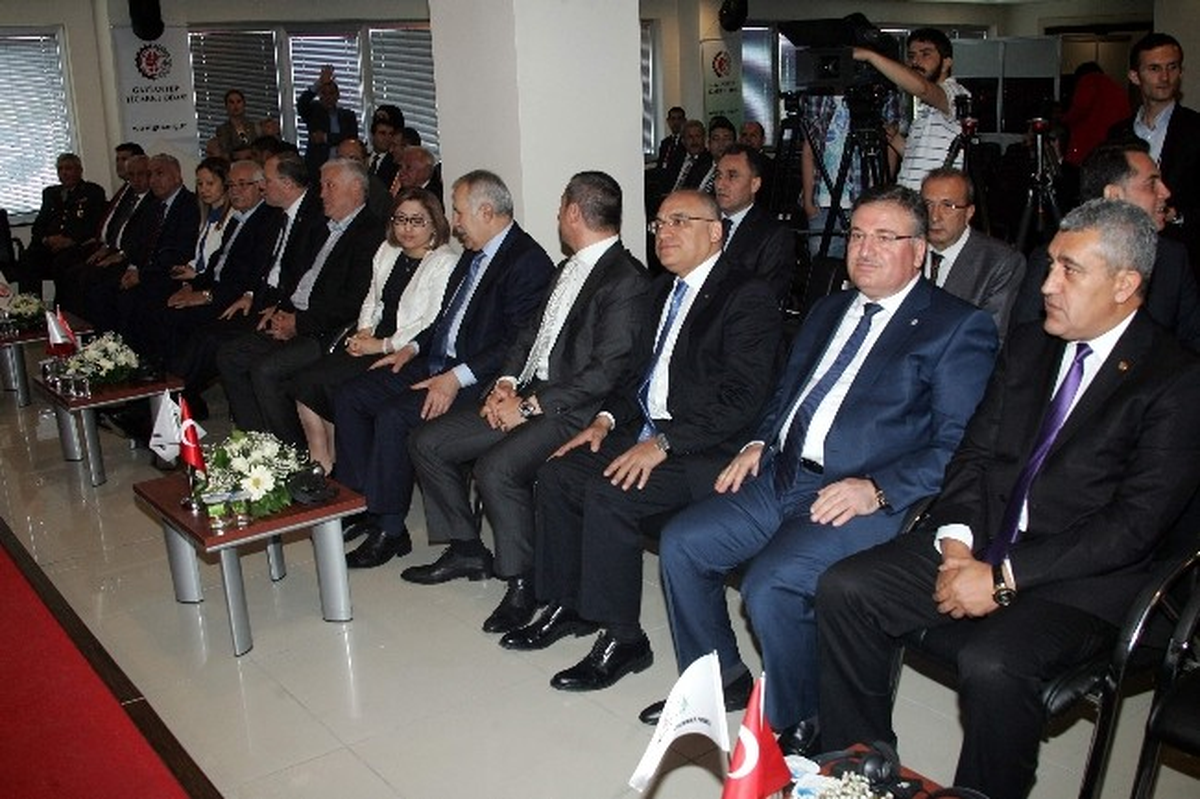 300 Milyon Metrekare Halı Görücüye Çıktı