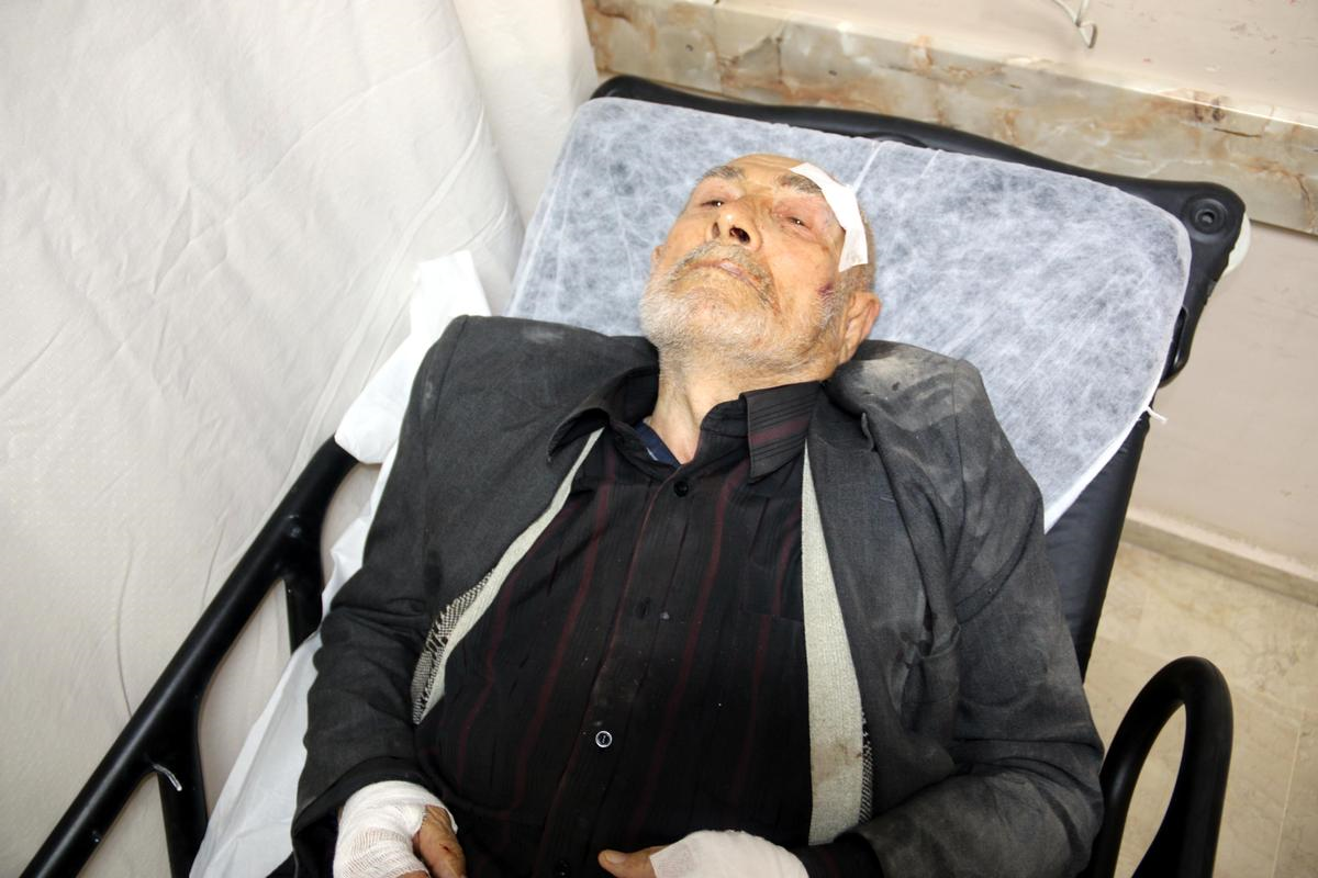 Ambulansın Çarptığı Yaya Yaralandı