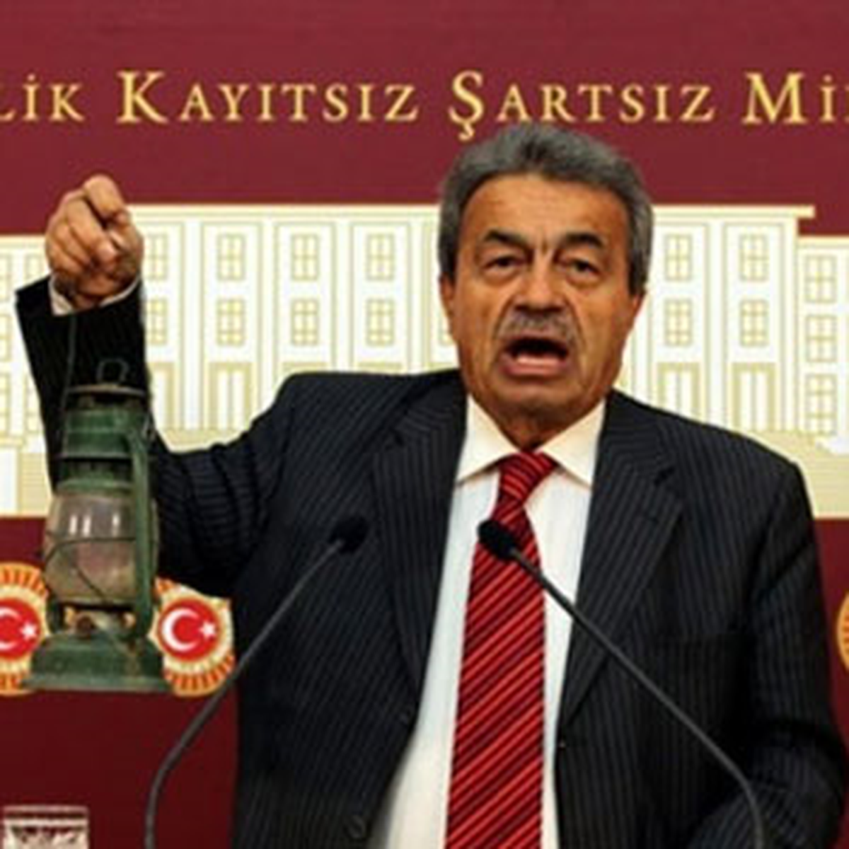 Kamer Genç Tema\'ya Üye Oldu