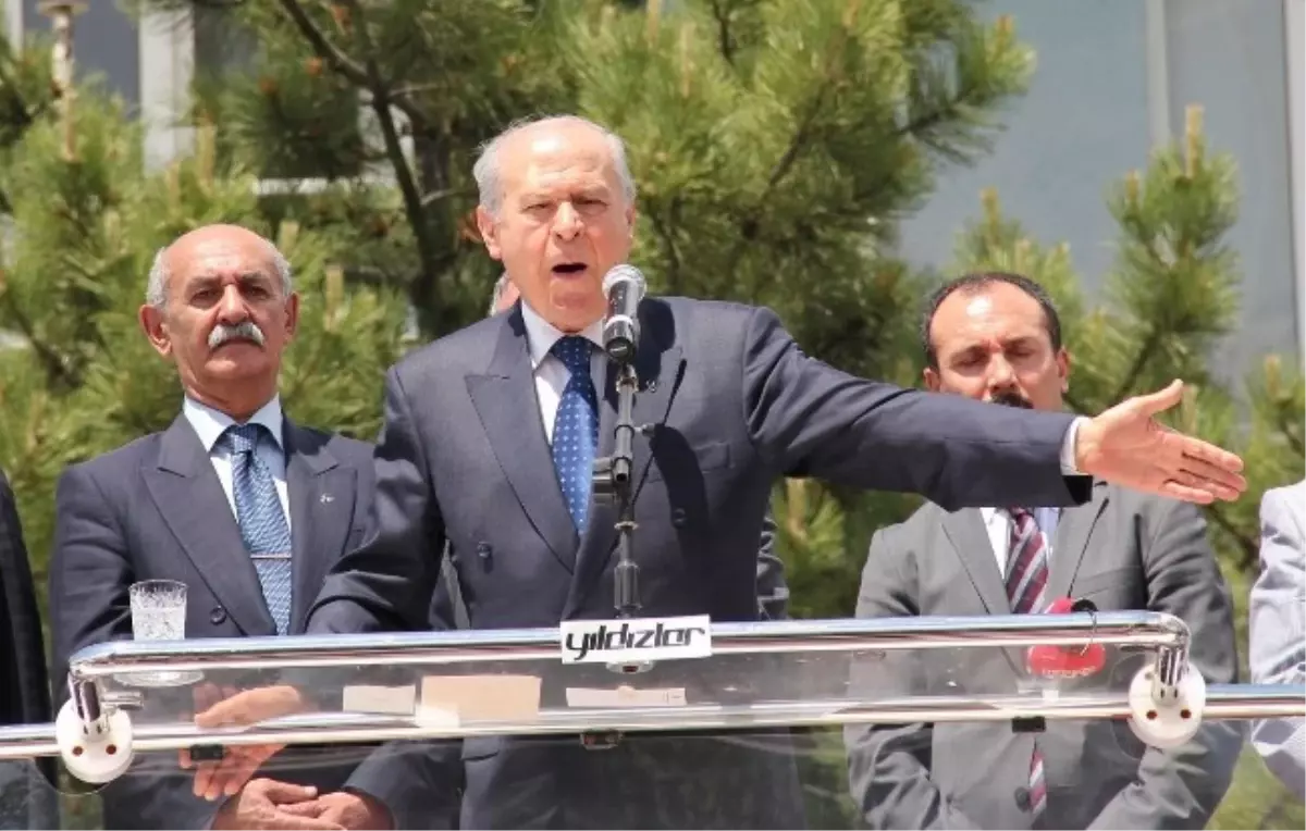 Bahçeli: "Kapatılan Belde Belediyelerinin Alayını Açacağız"