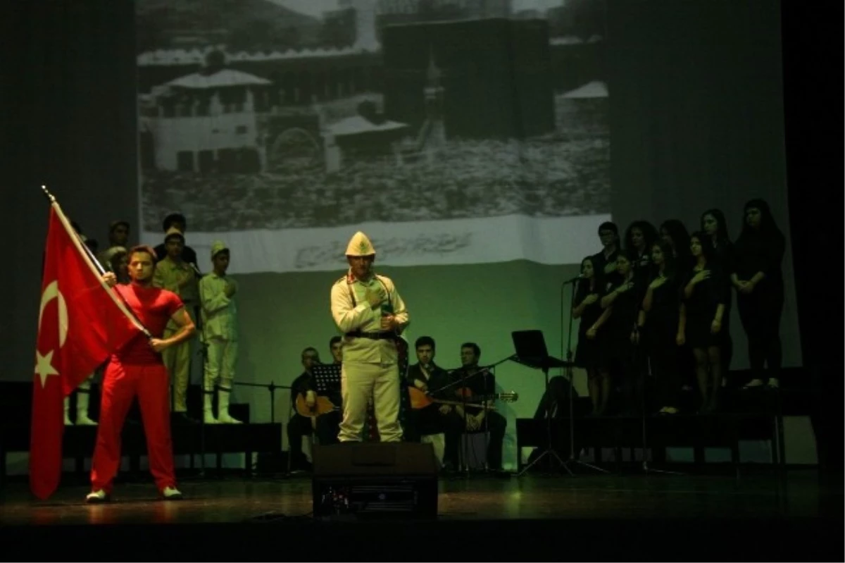 Bir Destandır Çanakkale" Adlı Müzikal Bursa\'da Sahnelendi