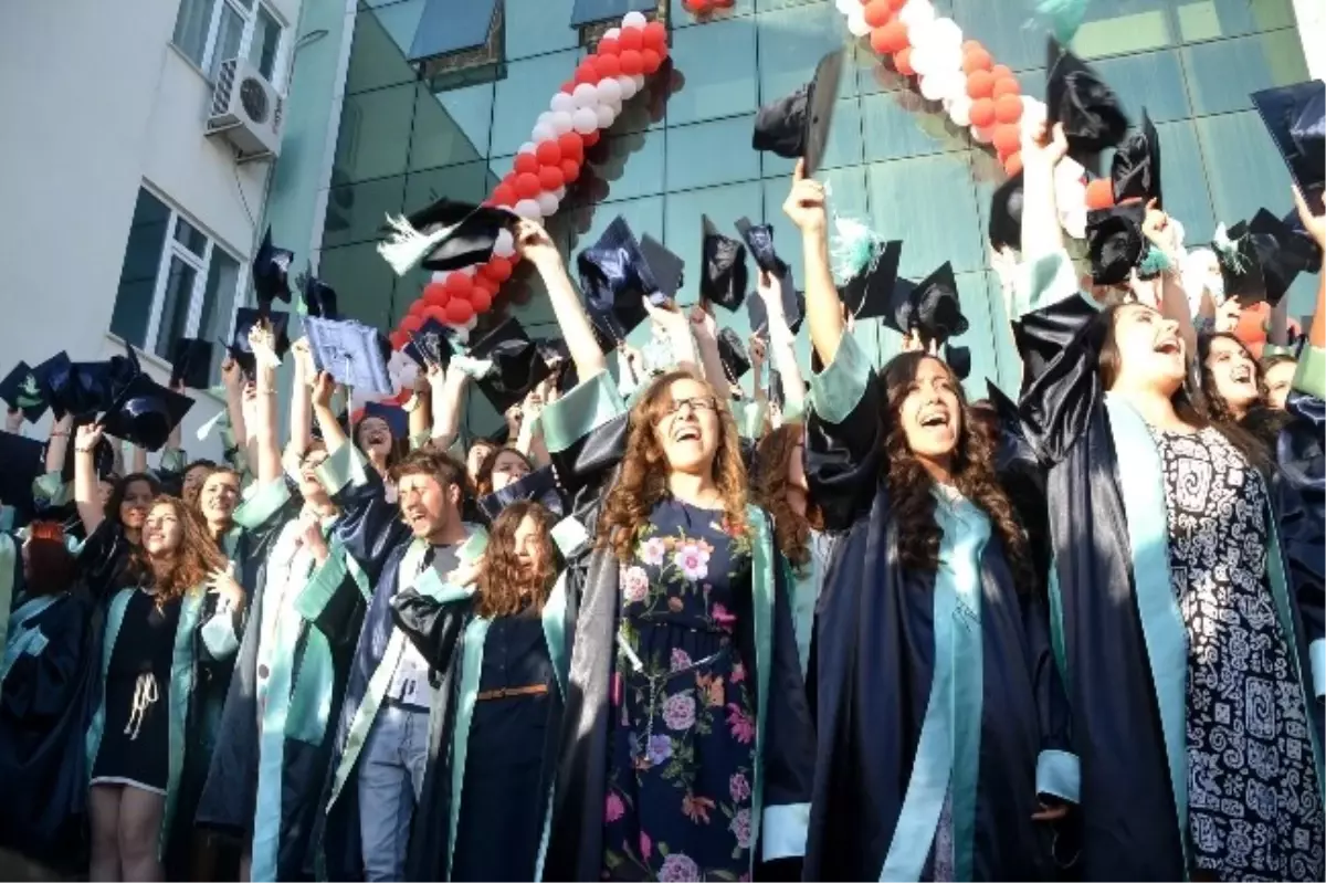 Cemile Yeşil Anadolu Lisesi 6. Mezunlarını Verdi