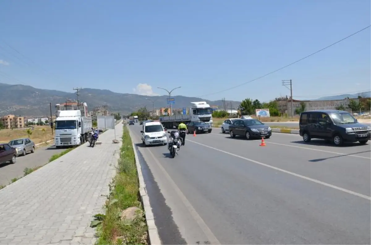 Çine\'de Trafik Kazası: 3 Yaralı