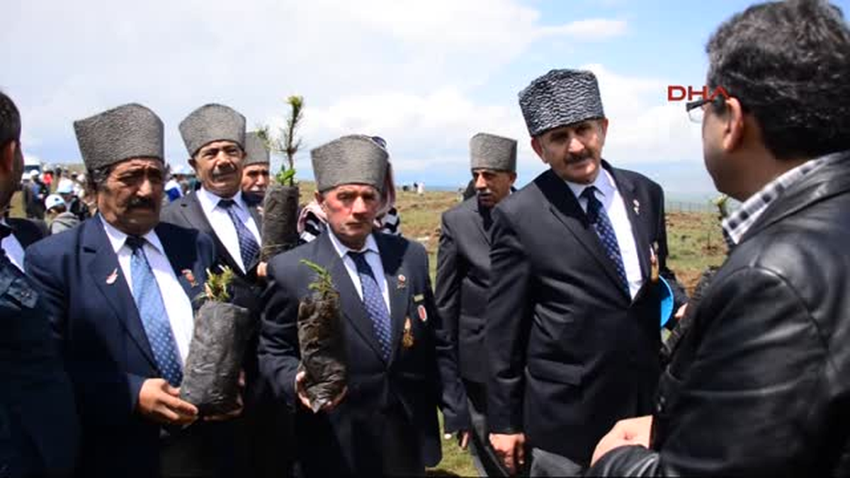 Erzurum\'da Gaziler Soma Şehitleri İçin Fidan Dikti