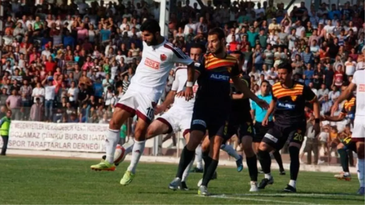 Hatayspor Kafilesine Yapılan Taşlı Saldırı