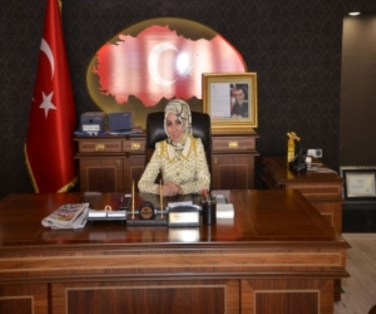 İlçenin İlk Kadın Meclis Üyesi Başkan Vekili Oldu