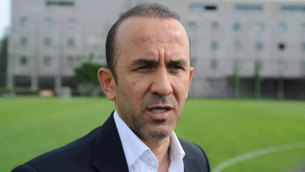Mehmet Özdilek Gençlerbirliği\'nden İstifa Etti