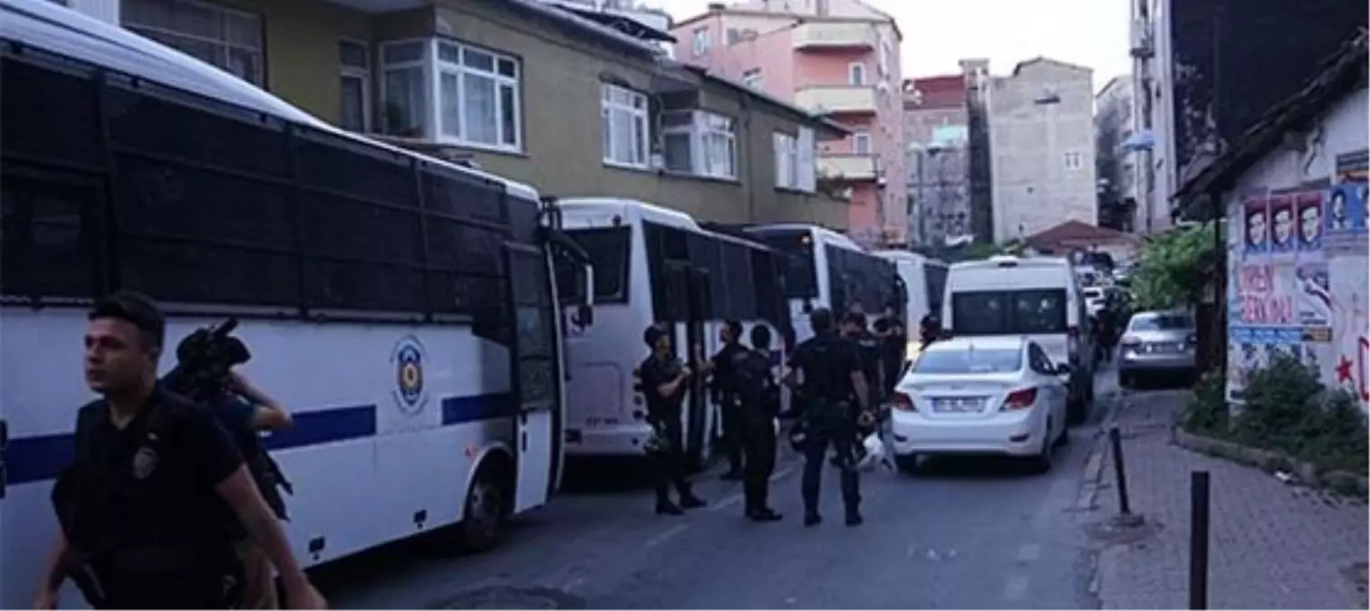 Okmeydanı\'nda Polis Operasyonu