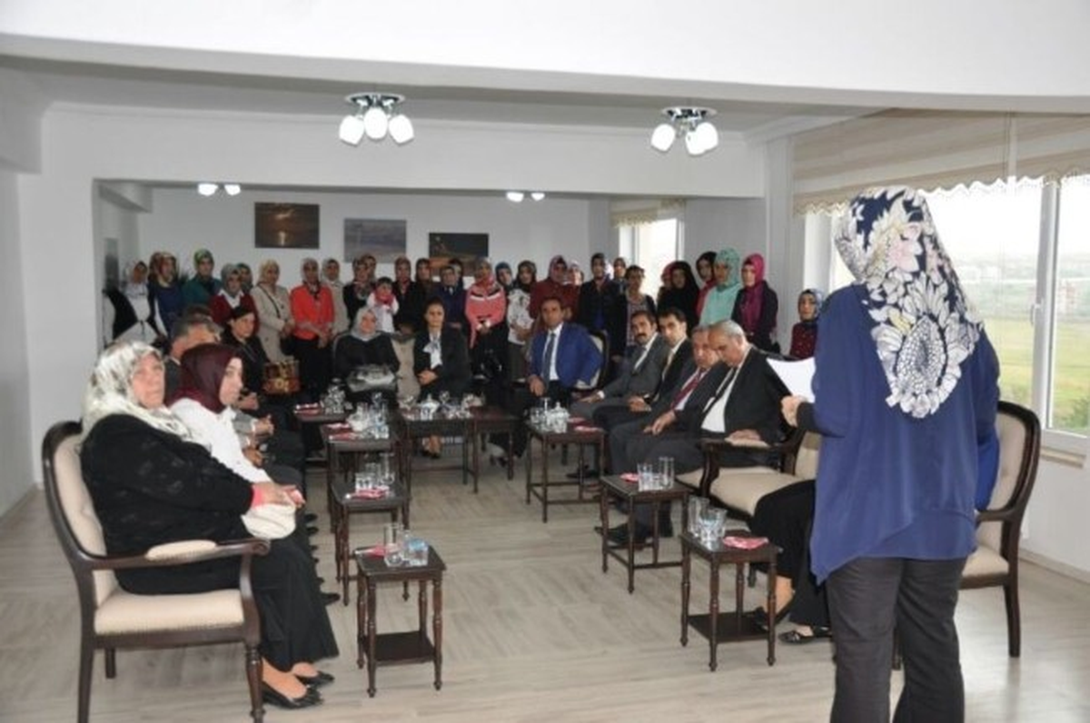 Tatvan\'da 81 Kursiyere Sertifika Verildi