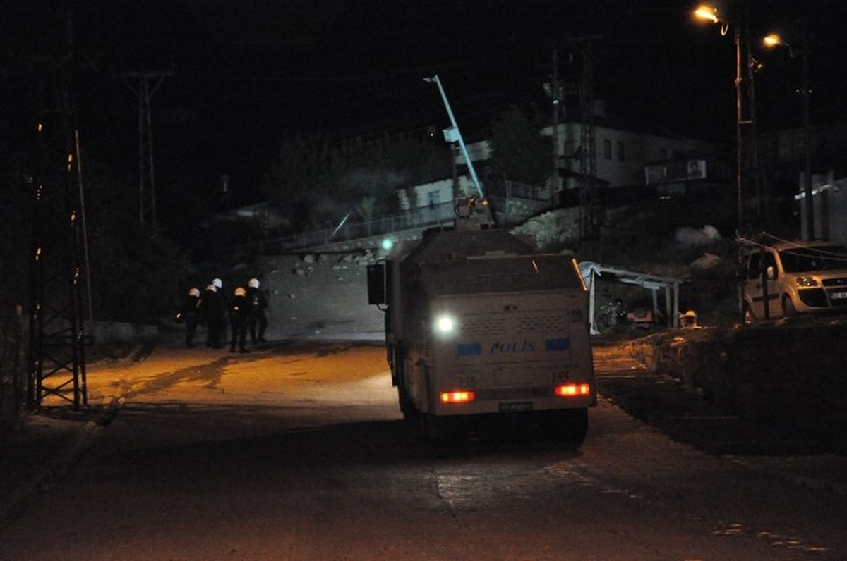 Tunceli\'de Uzman Çavuşun Evine Molotof