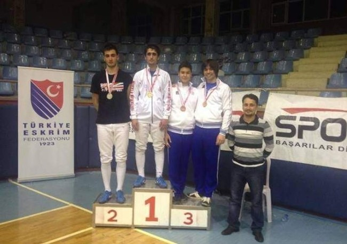 Adıyaman\'lı Eskrimciler Ödüllerle Döndü
