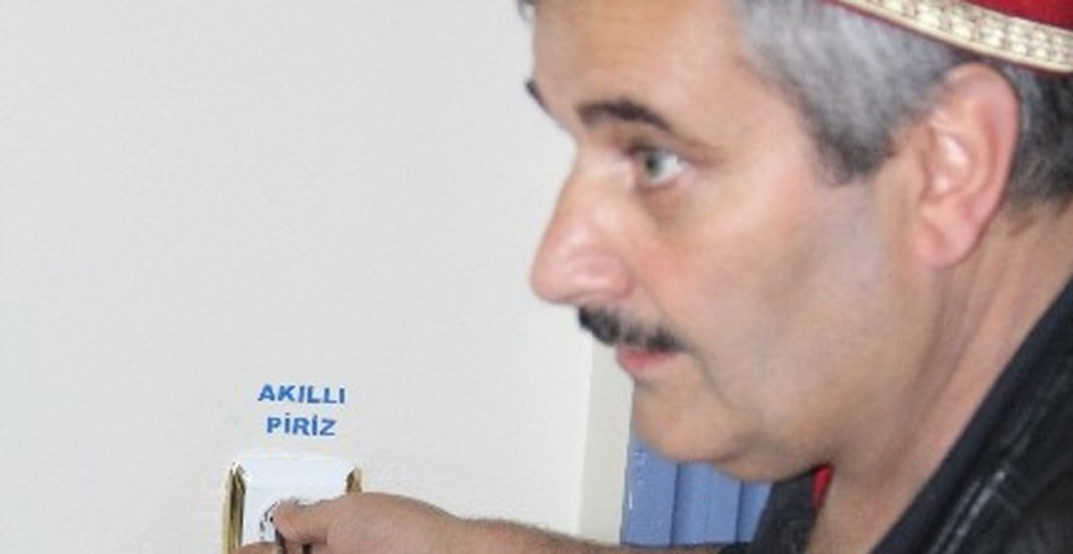 Dadaş Mucit Akıllı Priz İcat Etti