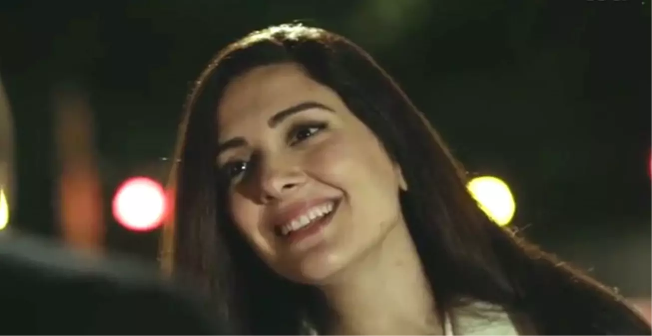 Karadayı\'da Bergüzar Korel Şarkı Söyledi