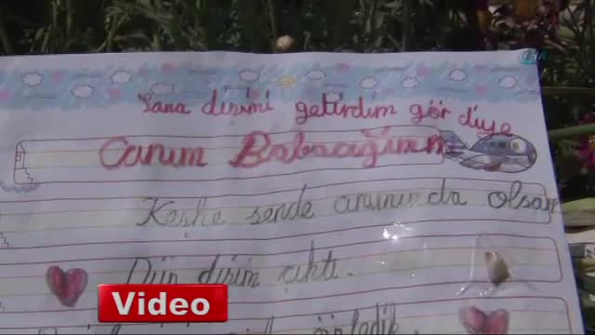 Madenci Babasının Mezarına Süt Dişini Bıraktı