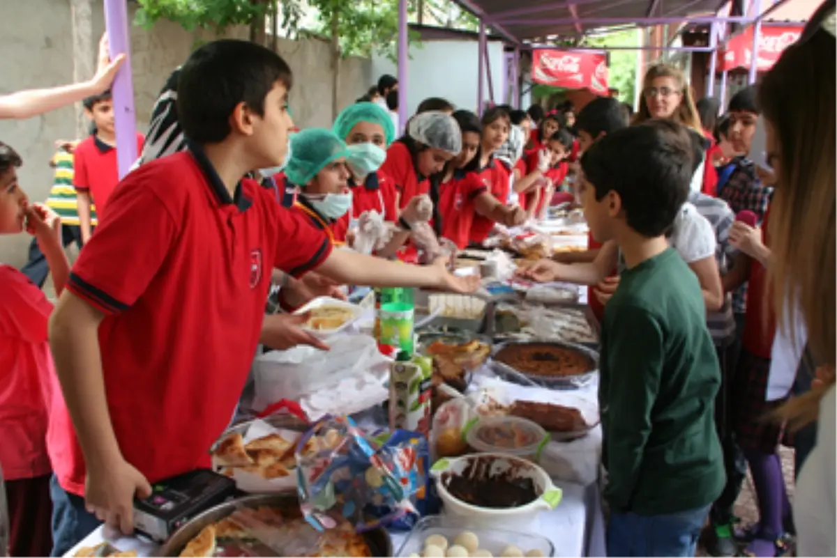 Diyarbakır\'da Öğrencilerden Örnek Kermes