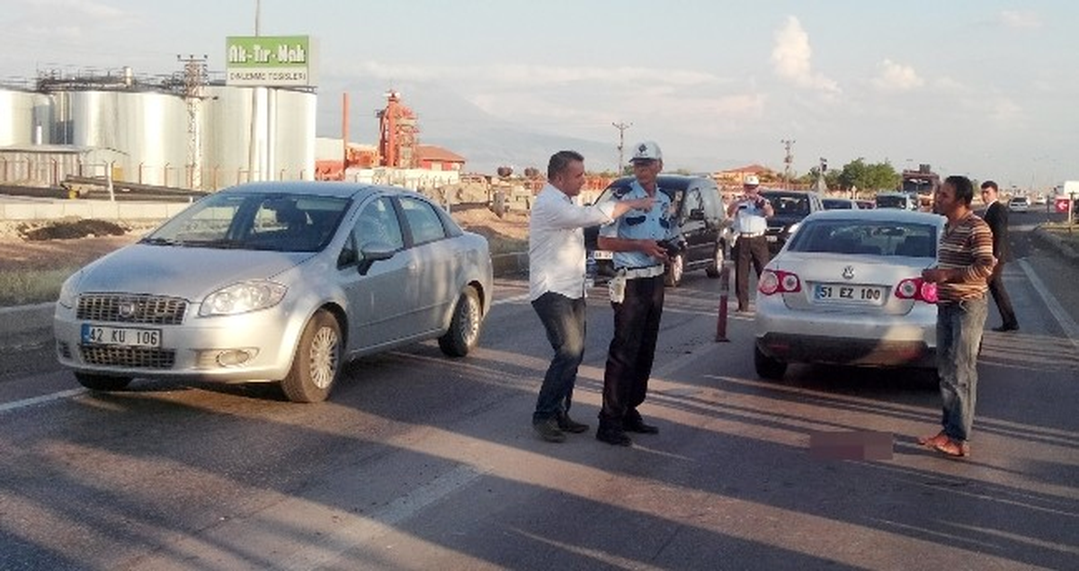 Aksaray\'da Otomobil Yayaya Çarptı: 1 Ağır Yaralı