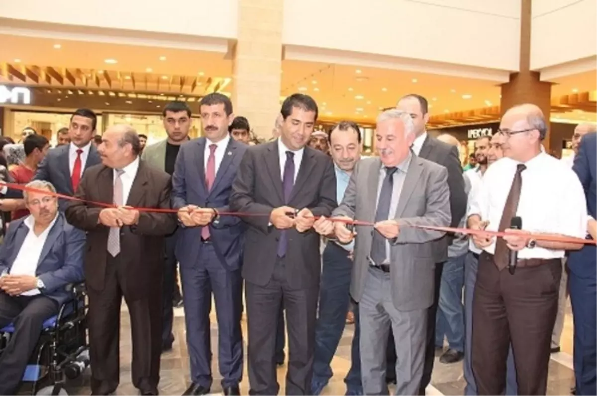 Piazza\'da Yöresel Yemekler ve Kuşlar Sergisi