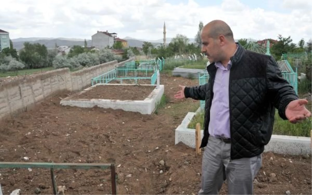 Sivas\'ta PKK Mezarlığı, Aile Mezarlığı Olarak Satıldı