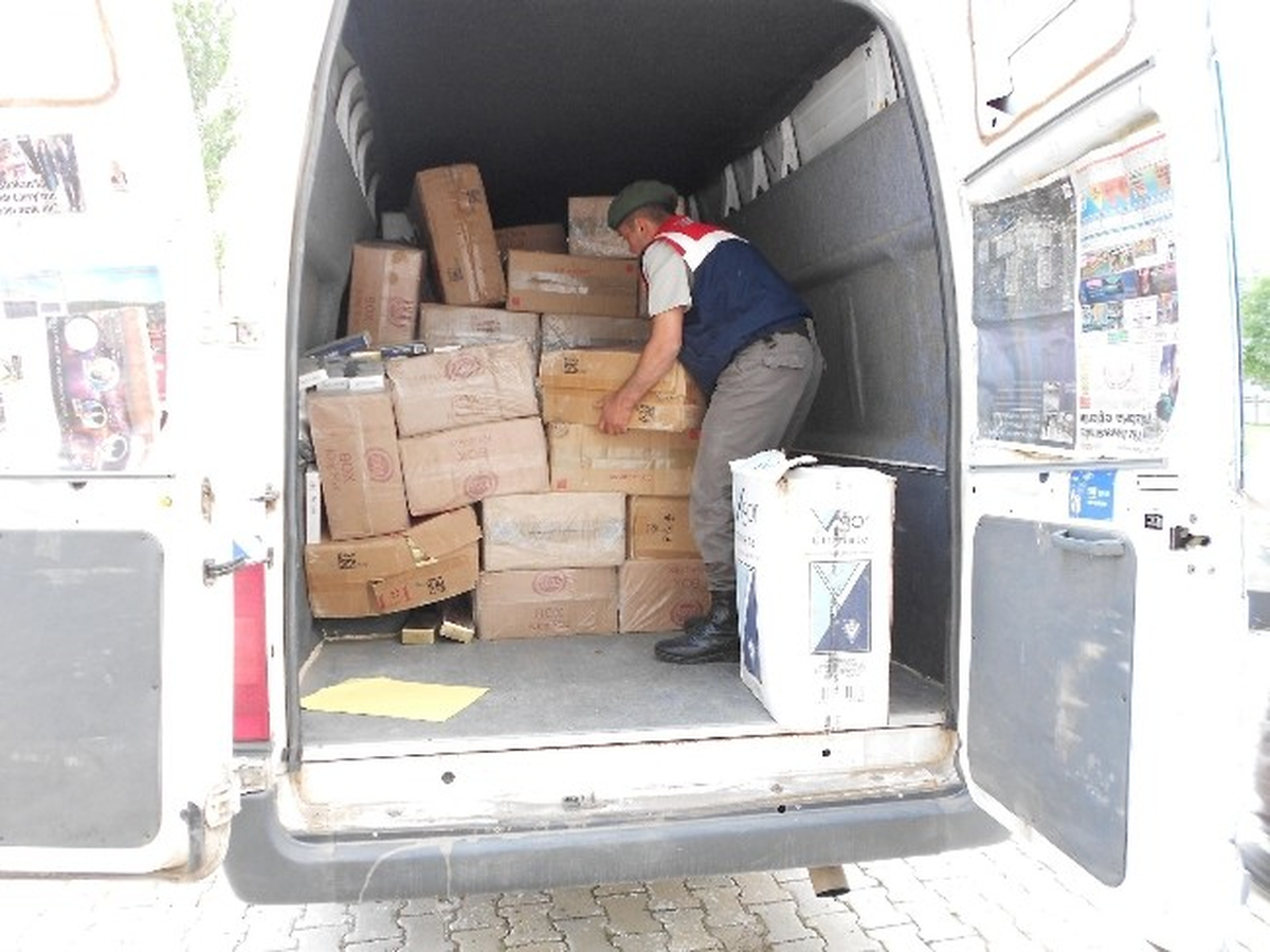 Yozgat\'ta Jandarmadan Kaçak Sigara Operasyonu