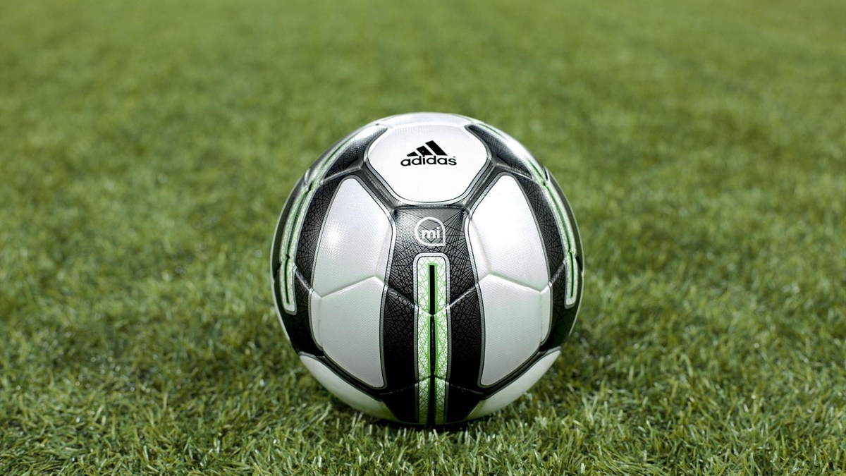 Adidas\'tan Yeni Akıllı Top: Micoach Smart Ball