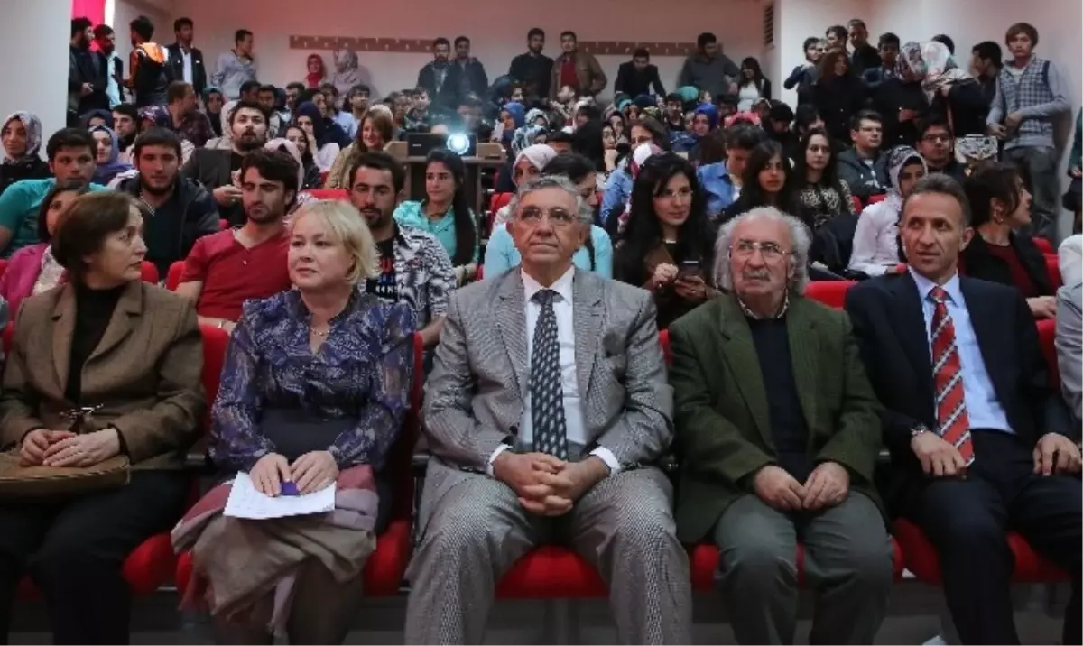 Arü\'de "Soykırım" Adlı Konferans Düzenlendi