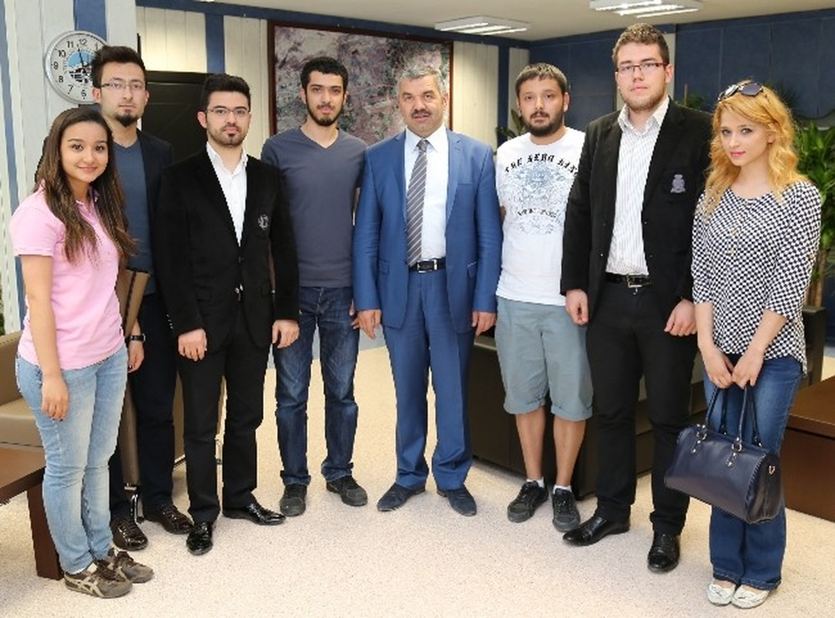 Başkan Çelik\'ten Gençlik Projelerine Destek