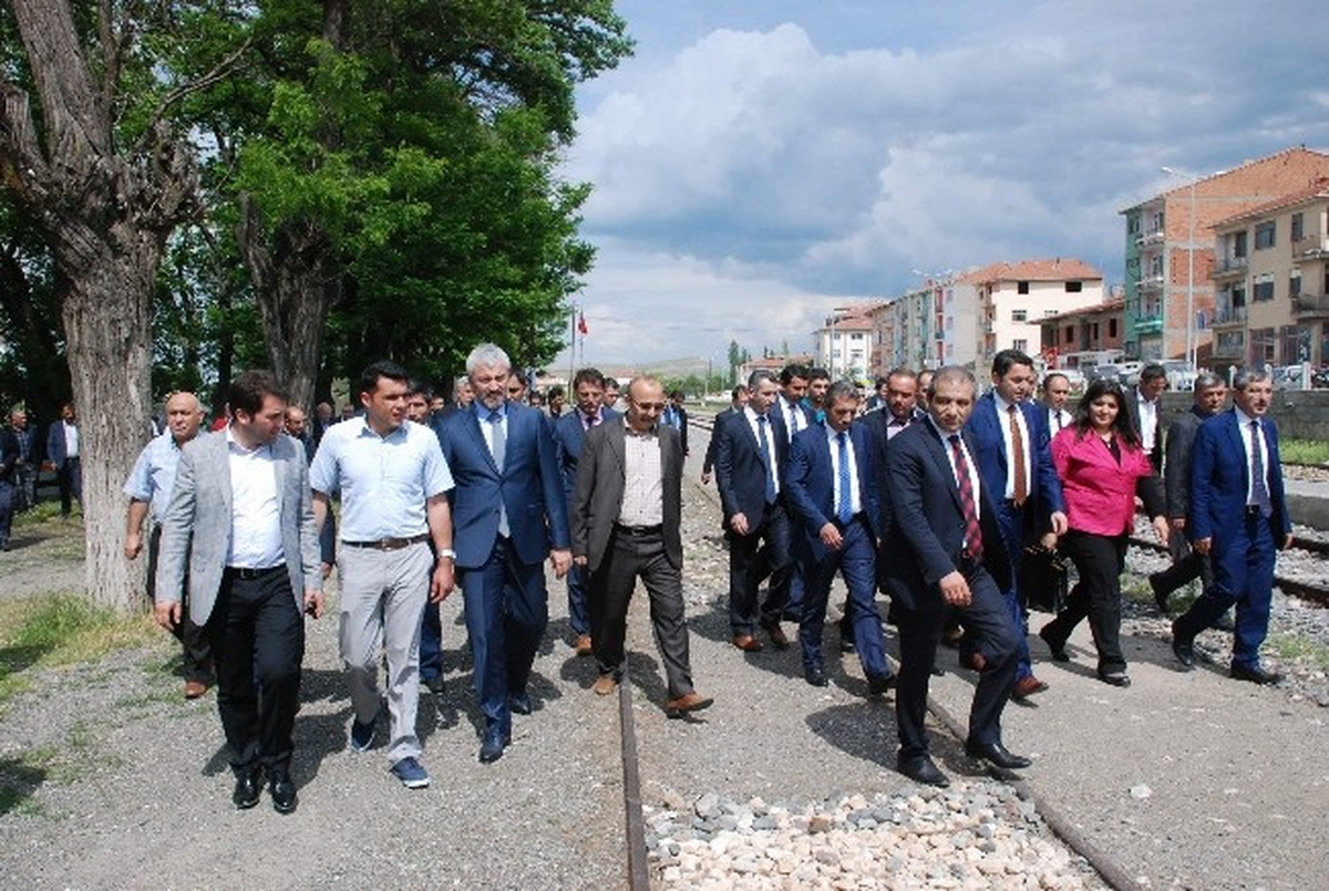 Başkan Yılmaz\'dan Yeşilyurt\'a Üst Geçit Sözü