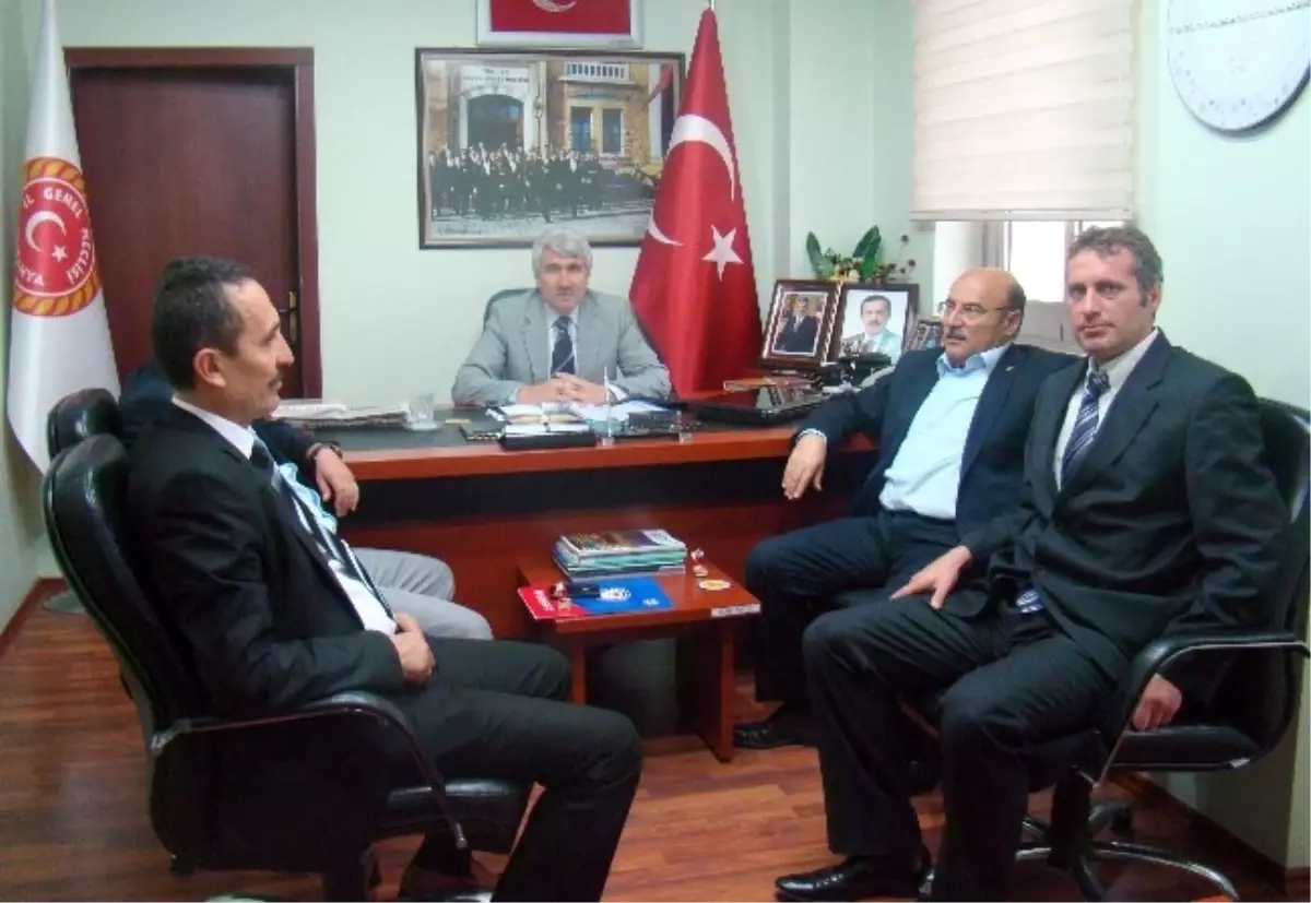 Bem-Bir-Sen Genel Başkanı Mürsel Turbay, Musa Yılmaz\'ı Ziyaret Etti