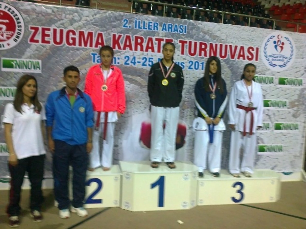 Diyarbakır Büyükşehir Belediyespor\'un Karate Başarısı