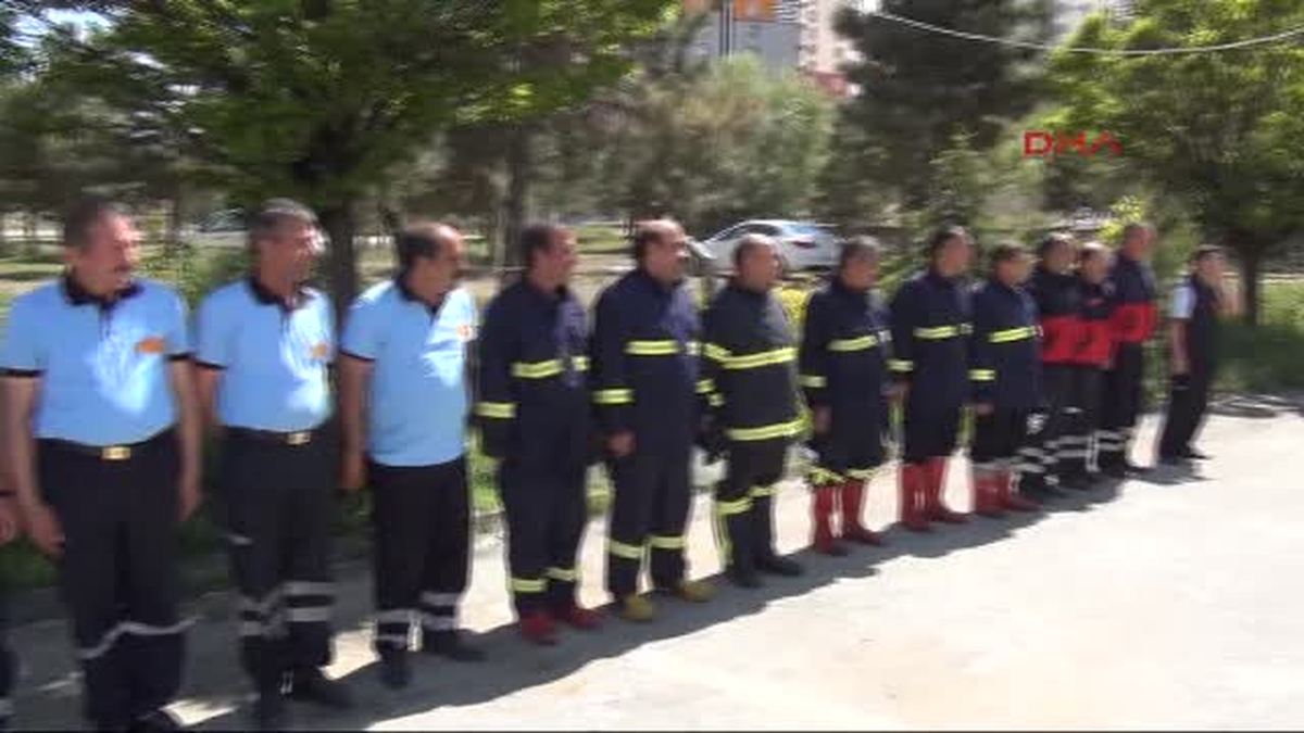 Eğitime Alınan İtfaiyecilere Yaralı Kurtarma ve Yangın Tatbikatı