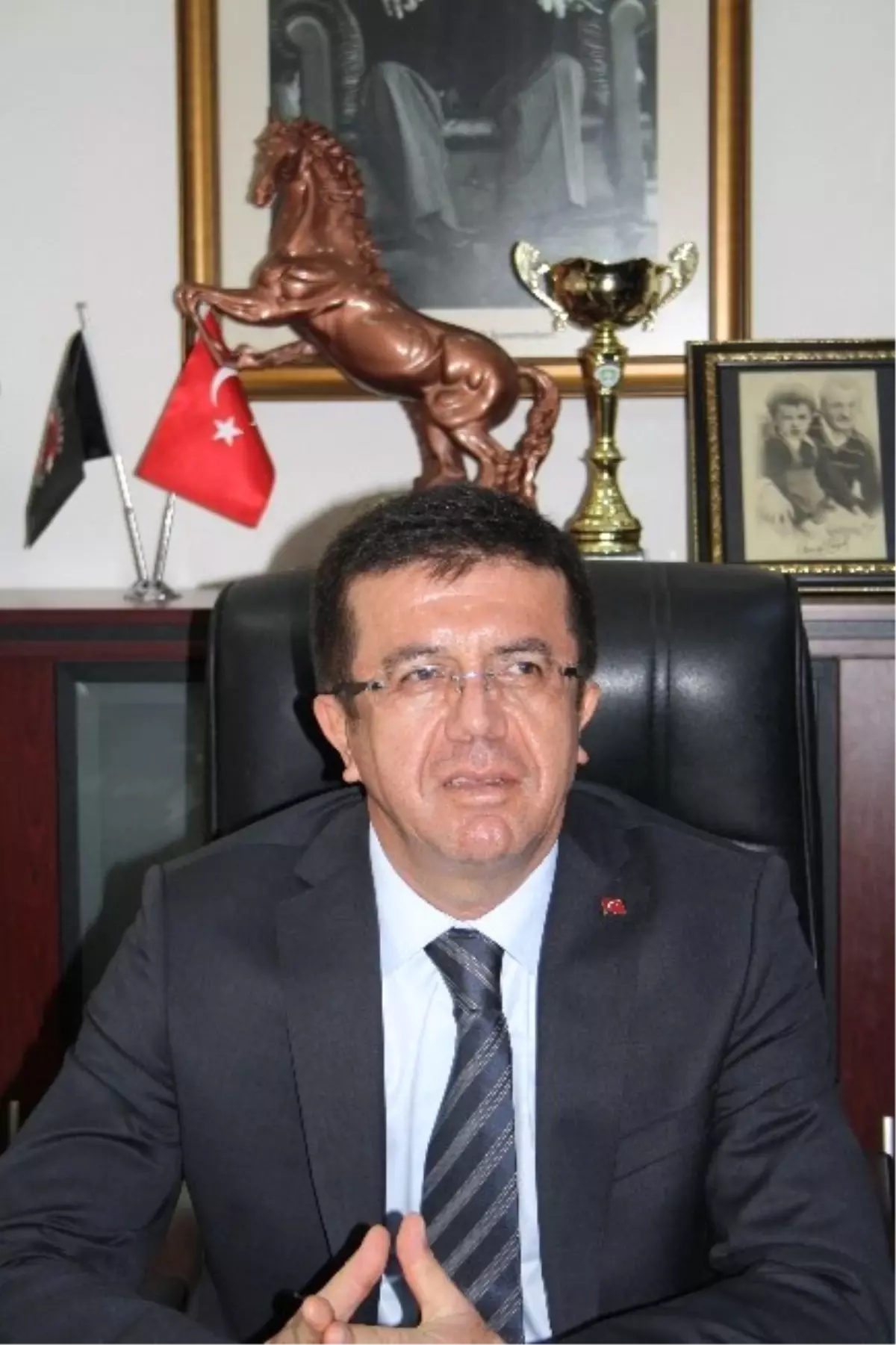 Ekonomi Bakanı Nihat Zeybekçi: "Başbakan\'ın Şikayetini Haklı Buluyorum"