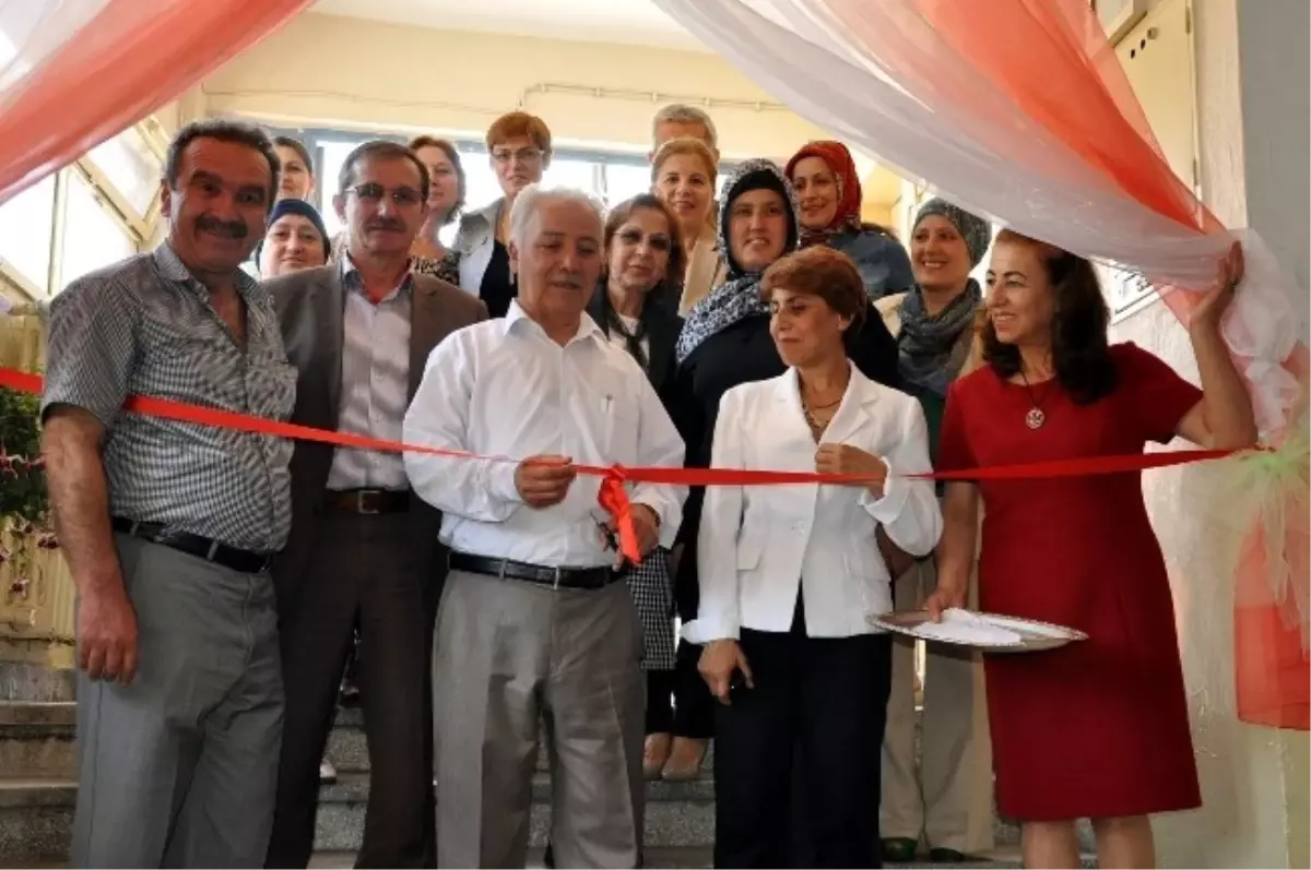 Fatih Halk Eğitim Merkezi Kursiyerleriden Sergi