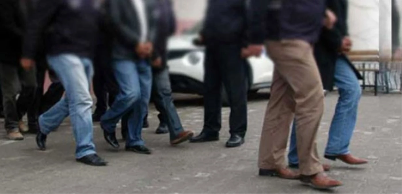 İzmir\'de 2\'si Kadın 6 Kck\'lı Gözaltına Alındı