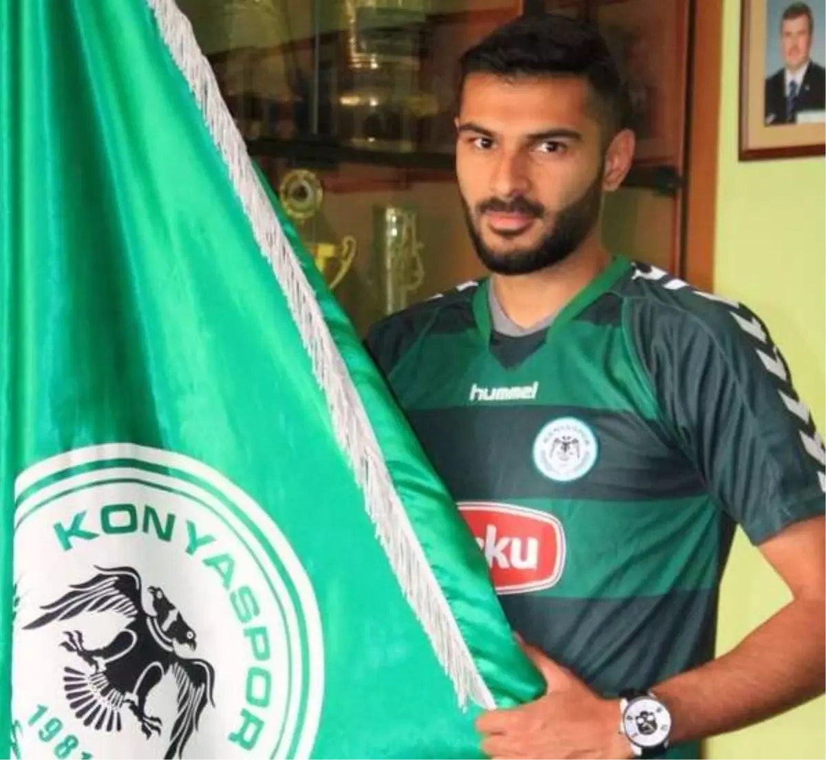 Konyaspor\'da Çifte İmza