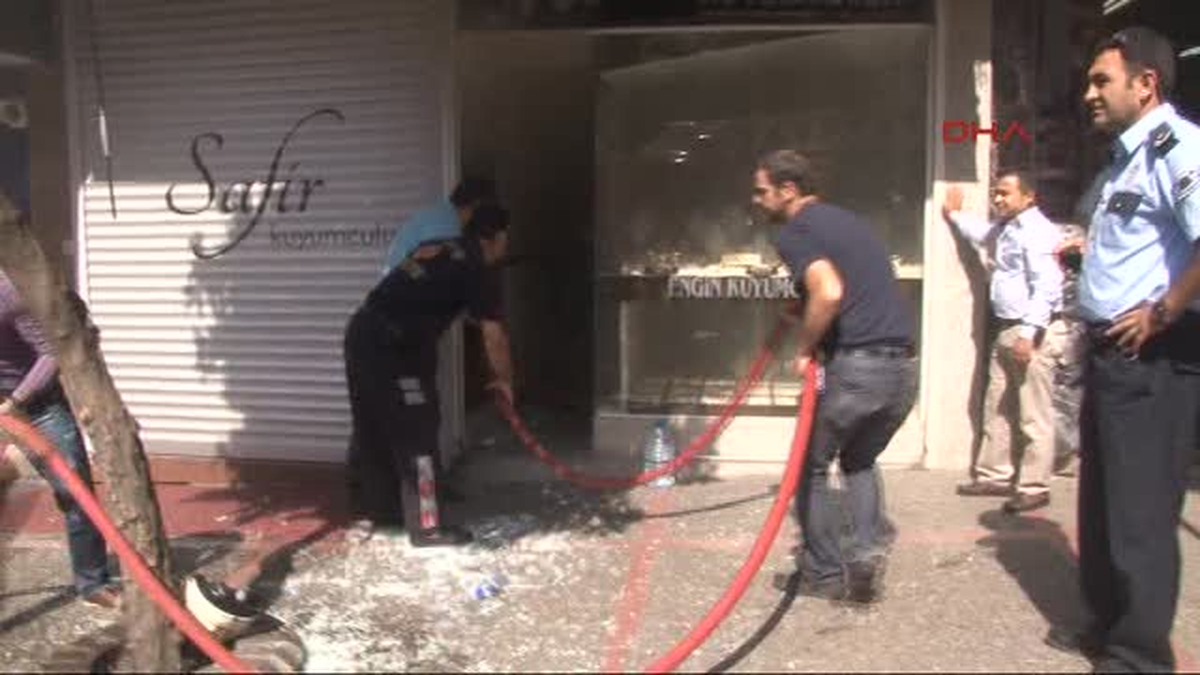Kuyumcuda Patlama 3 Yaralı