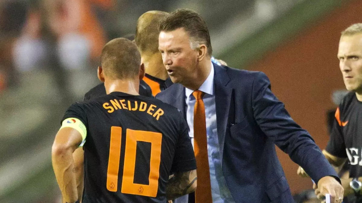 Louis Van Gaal\'ın Brezilya\'da Tek İhtimali Var O da Sneijder