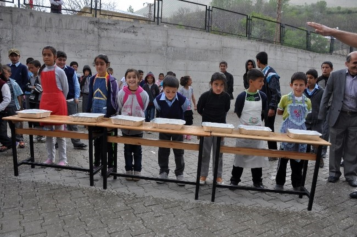 Minik Öğrencilerden Yılsonu Etkinliği