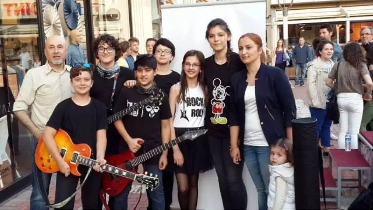 Öğrencilerin Kurduğu Orkestraya Yoğun İlgi